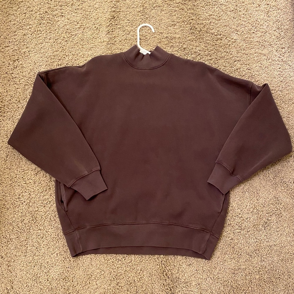 Aritizia TNA mock neck sweatshirt